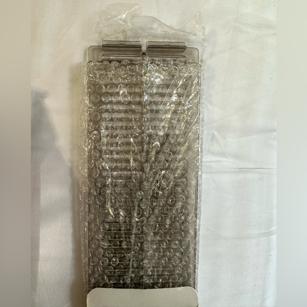 *NEVER USED 2 pc Drawer Divider in Transparent Black